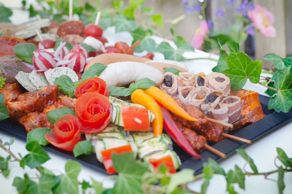 Quelle: B Jukic, B Jukic edeka, engen, veranstaltungsservice, holzky, partyfood, grillplatten, fleischplatte